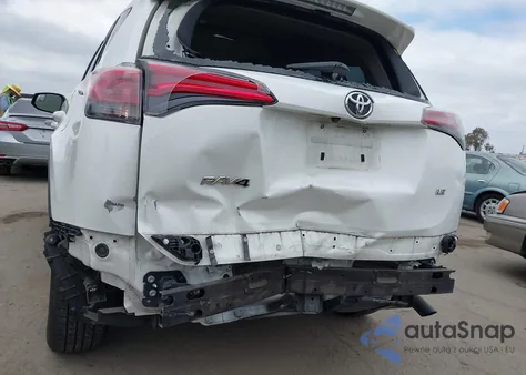 2017 Toyota Rav4 Le z USA, uszkodzony, nr VIN JTMZFREV3HJ124333